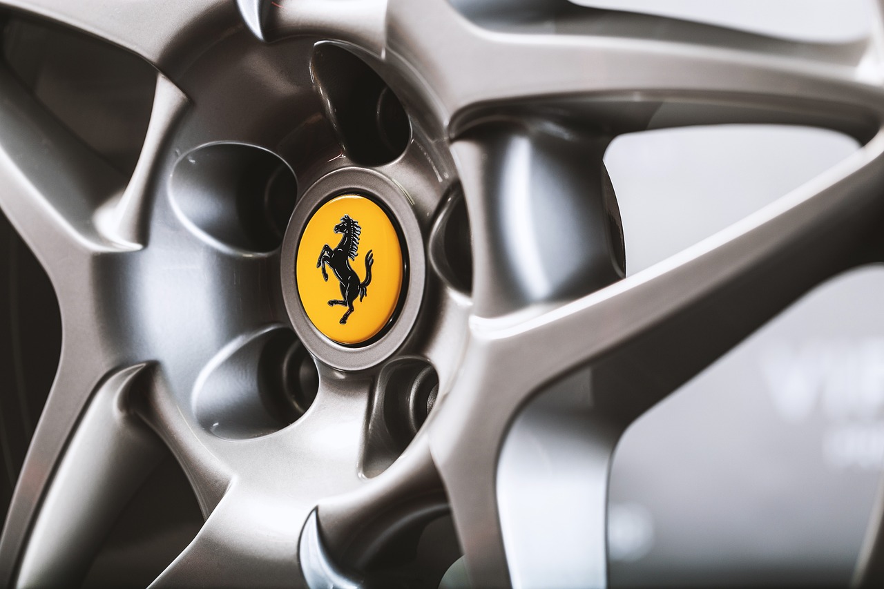 LIBERTAD BAJO PAGO DE FIANZA A LOS INVESTIGADOS ORGANIZACIÓN CRIMINAL POR ROBO DE FERRARI 